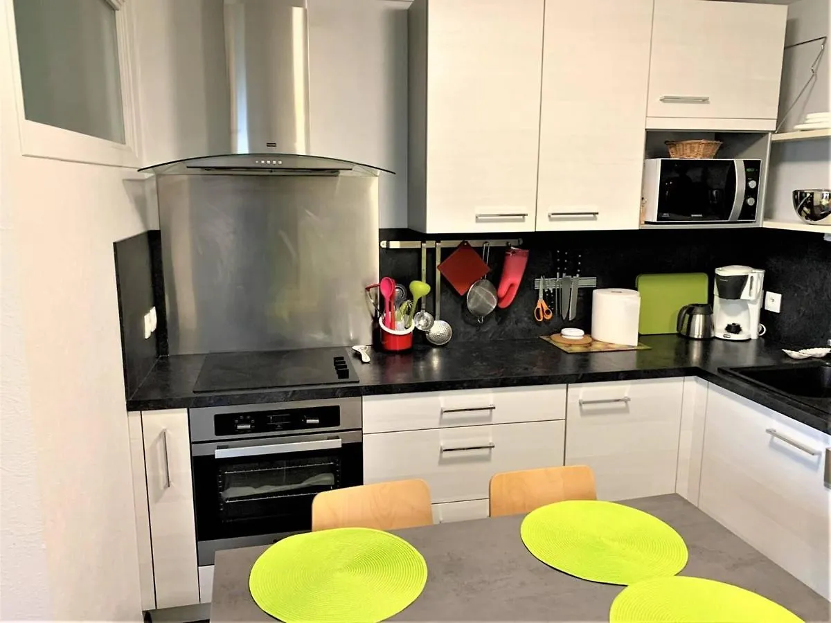 Appartement Renove, Bien Equipe A 500M De La Plage De Trestrignel Et Du Centre-Ville De Perros-Guirec - Fr-1-368-241 location